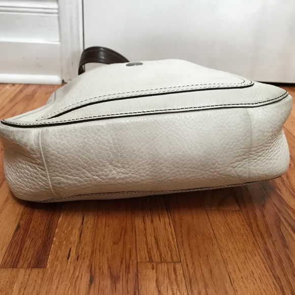 Coach E898 Chelsea Chalk Pebble Large hobo - Picture 4 of 8